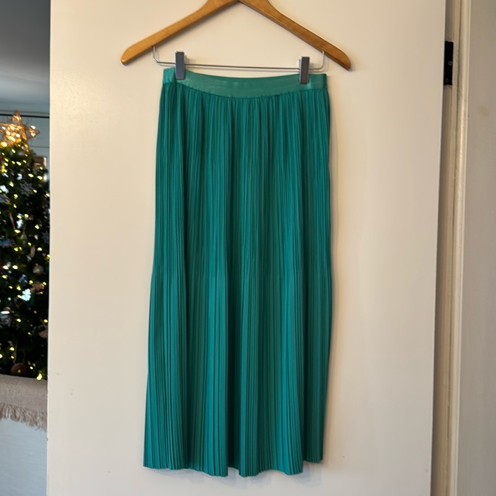 Joy Joy Pleated Midi Skirt in Jade